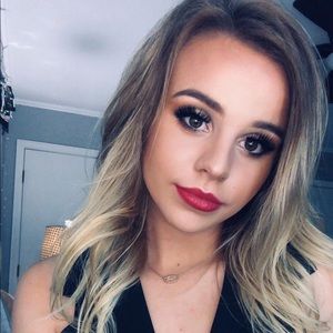 Meet your Posher, Jenna